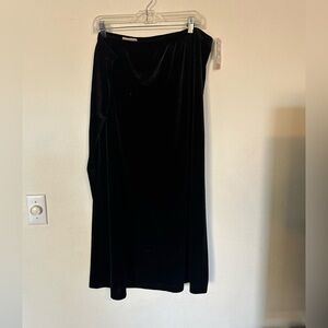 NWT 3X Notations Womens Black Velvet Stretch Pull on Skirt